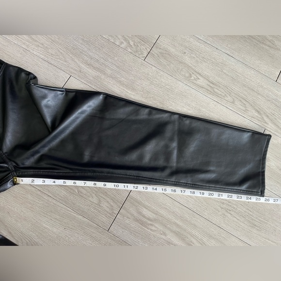 Abercrombie & Fitch Ultra High Rise Curve Love Leather Ankle Straight Pant - Picture 6 of 7